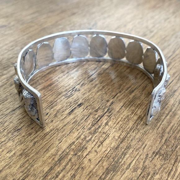 Vintage Silver King Tut Cuff Bracelet - Picture 3 of 3